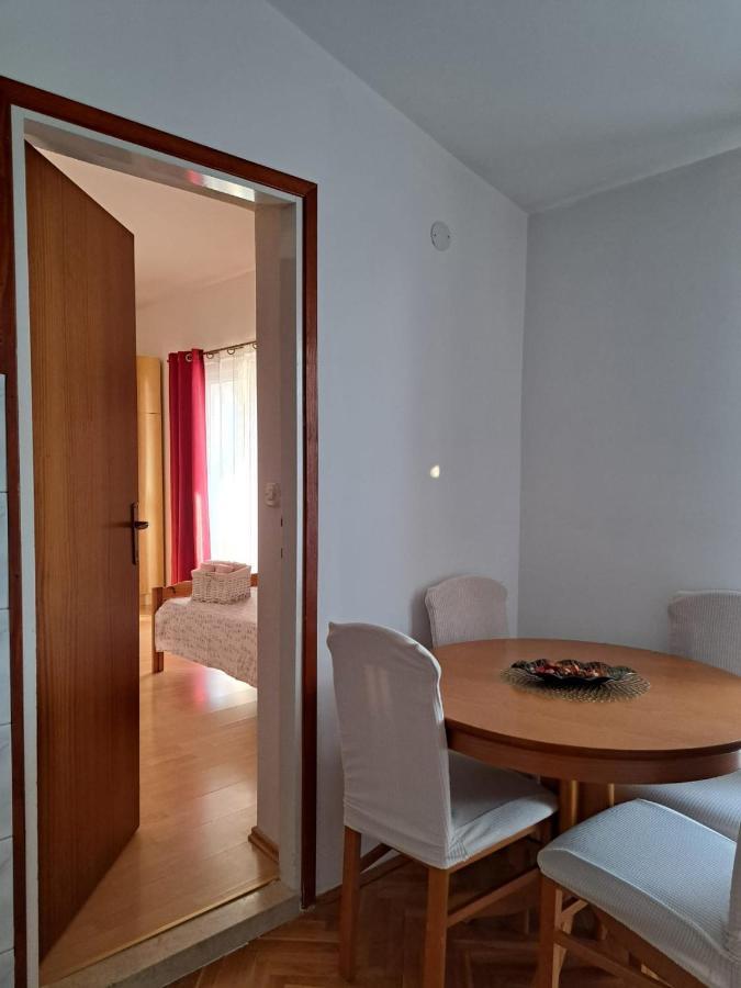 Apartments Garac Dugi Rat Eksteriør bilde