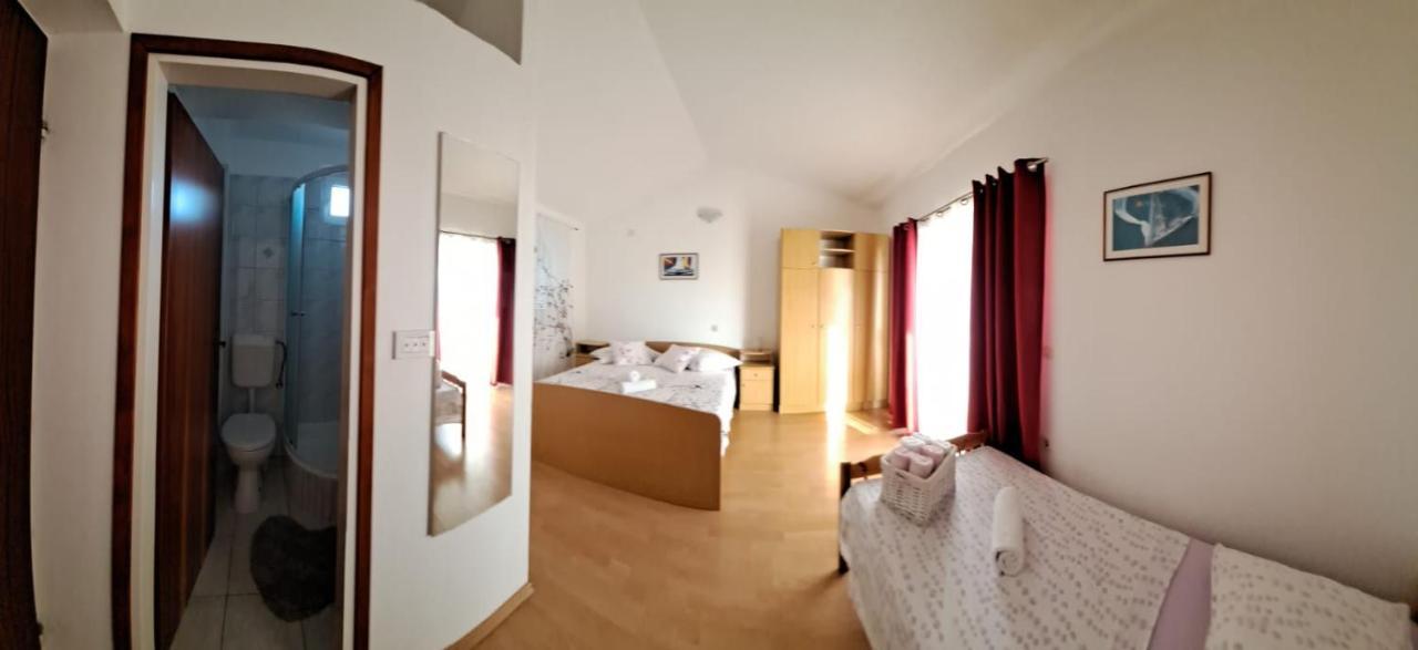 Apartments Garac Dugi Rat Eksteriør bilde