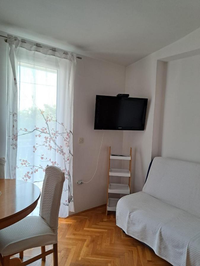Apartments Garac Dugi Rat Eksteriør bilde