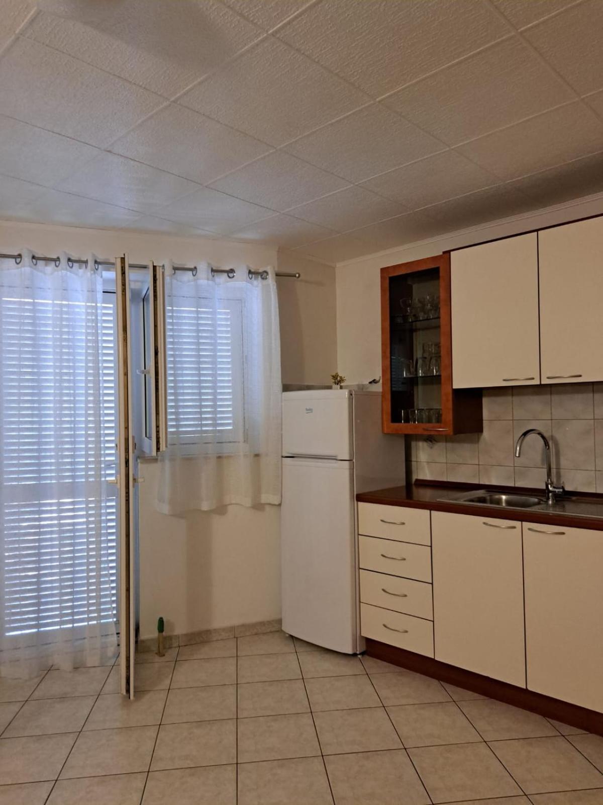 Apartments Garac Dugi Rat Eksteriør bilde