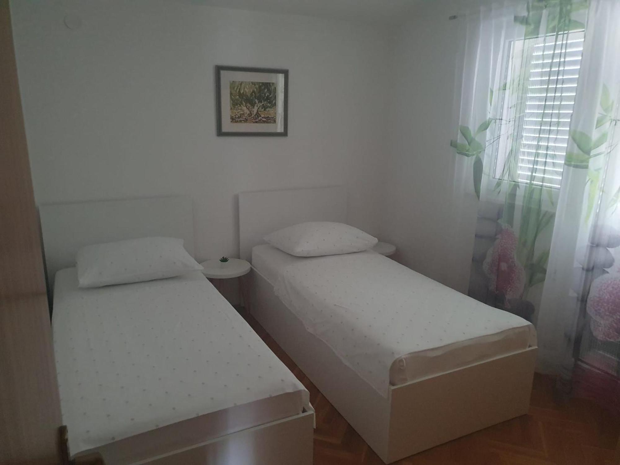 Apartments Garac Dugi Rat Eksteriør bilde